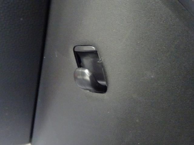 ルーミー Ｘ　フルセグ　メモリーナビ　ＤＶＤ再生　バックカメラ　衝突被害軽減システム　ドラレコ　電動スライドドア　ウオークスルー　ワンオーナー　アイドリングストップ（32枚目）