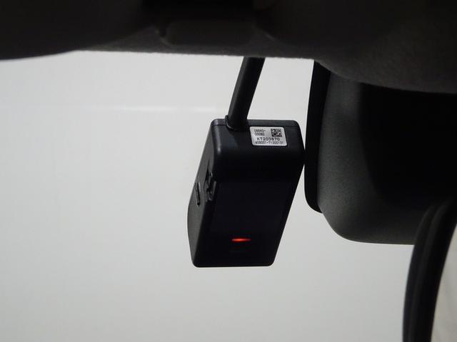 ドライブレコーダーを装備！万が一の時の記録や、楽しいお出かけの思い出の動画としてもご利用いただけます！