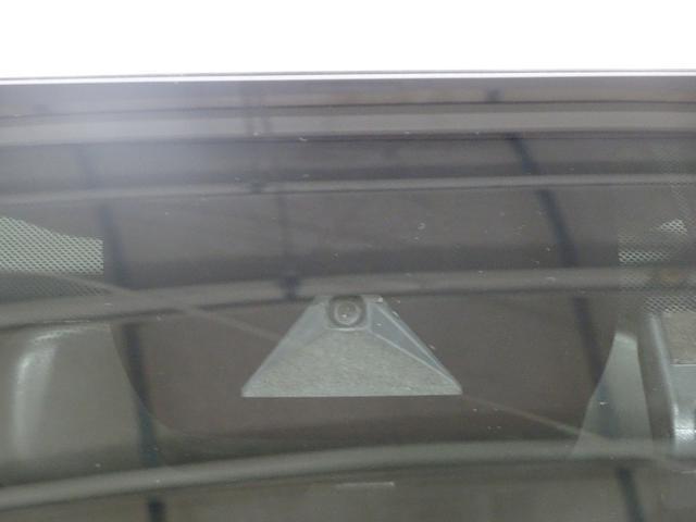 カローラツーリング ハイブリッド　ダブルバイビー　ディスプレイオーディオ　メモリーナビ　ＤＶＤ再生　バックカメラ　衝突被害軽減システム　オートマチックハイビーム　クルーズコントロール　ＥＴＣ　ドラレコ　スマートキー　ＬＥＤヘッドランプ（7枚目）