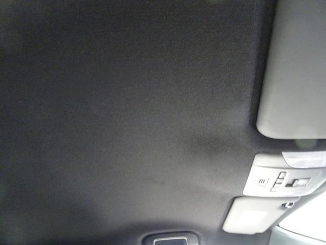 カローラツーリング ハイブリッド　ダブルバイビー　ディスプレイオーディオ　メモリーナビ　ＤＶＤ再生　バックカメラ　衝突被害軽減システム　オートマチックハイビーム　クルーズコントロール　ＥＴＣ　ドラレコ　スマートキー　ＬＥＤヘッドランプ（27枚目）