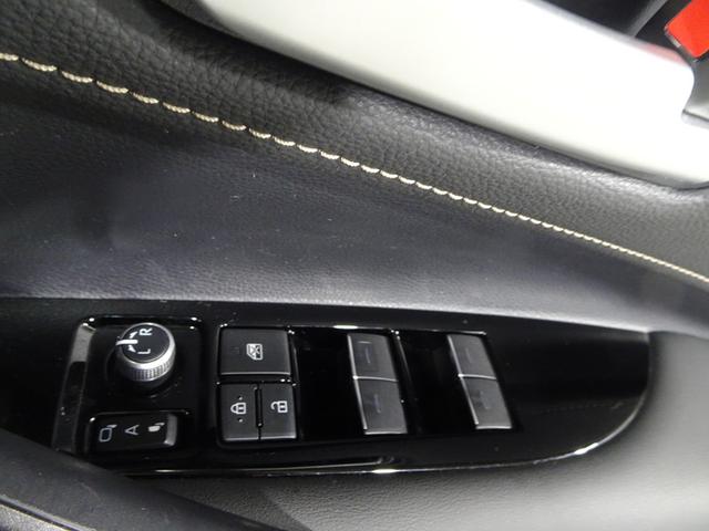 カローラツーリング ハイブリッド　ダブルバイビー　ディスプレイオーディオ　メモリーナビ　ＤＶＤ再生　バックカメラ　衝突被害軽減システム　オートマチックハイビーム　クルーズコントロール　ＥＴＣ　ドラレコ　スマートキー　ＬＥＤヘッドランプ（38枚目）