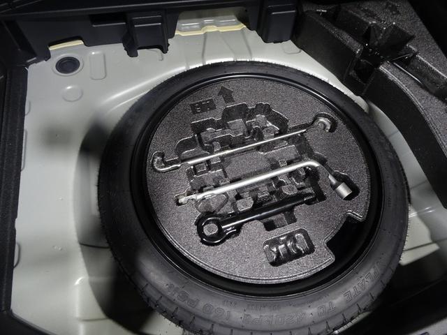 カローラツーリング ハイブリッド　ダブルバイビー　ディスプレイオーディオ　メモリーナビ　ＤＶＤ再生　バックカメラ　衝突被害軽減システム　オートマチックハイビーム　クルーズコントロール　ＥＴＣ　ドラレコ　スマートキー　ＬＥＤヘッドランプ（49枚目）