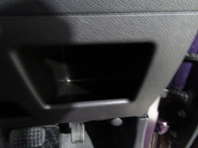 �J�[�h����Ƃ��Ă����𗧂��̉^�]�ȃ��A�{�b�N�X�B