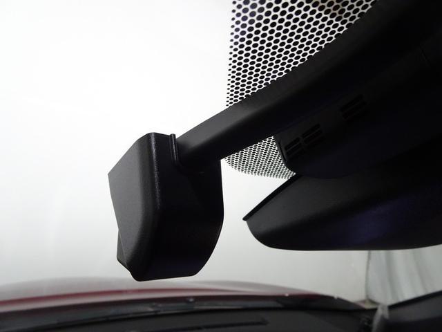 �����������F�����̉^�]�Ȏ���B�O���̗��Ȃ���������Ƃ����f�U�C���B