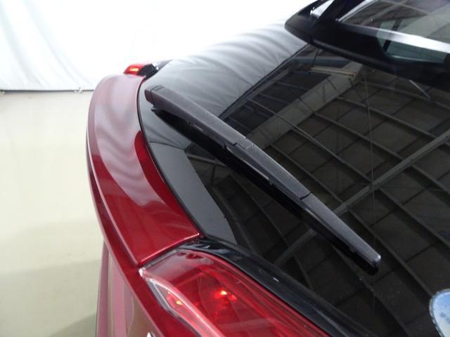 �^�]�ȃV�[�g�͏㉺�A�W���X�^�[�t���ŁA�œK�̃h���C�r���O�|�W�V�����ɍ��킹�₷���Ȃ��Ă��܂��B