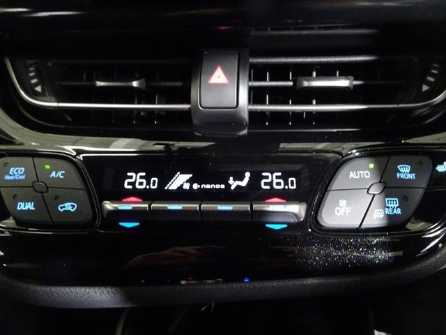 ����ȑO�̑�^�̃O���[�u�{�b�N�X�B�������ł�����Ă��܂��܂��B