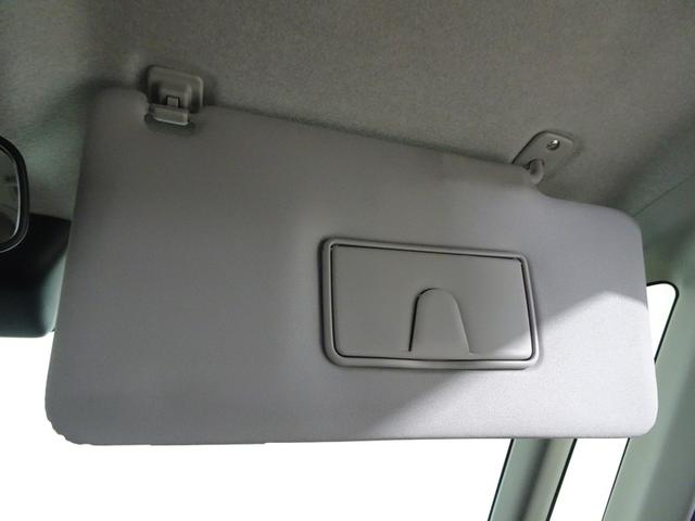 �������̂Ȃ��V�䂪�A�ԓ�������ɍL�����������Ă���܂��B