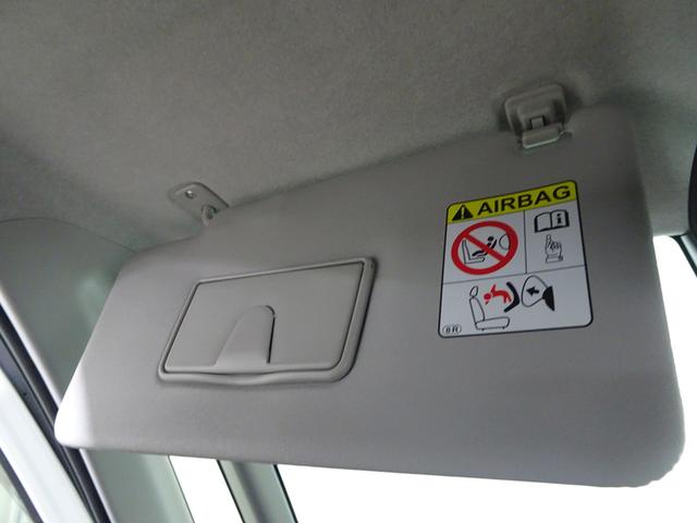 ��������܂Ƃ܂������̂���C���p�l�B�e����X�C�b�`�Ȃǂ��g���₷���ʒu�ɔz�u����Ă��܂��B