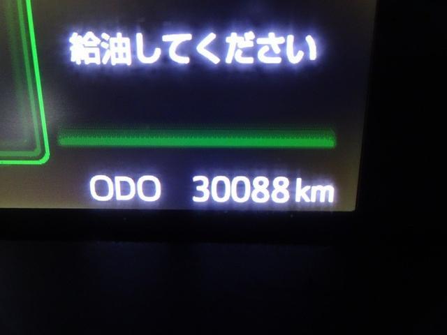 �Ԍɓ���̎��Ȃǂɂ��𗧂��̃R�[�i�[�Z���T�[�t���I�N���}�̑O��̃Z���T�[�ŏ�Q�������m���A�����ɉ����Čx������ς��Ă��m�点�����Ă���܂��B