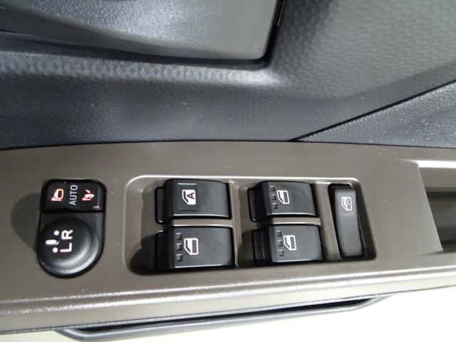 ���S�̃X�y�A�^�C���t���B�p���N���ȂǂɁA�����^�C�����������đ��s�o���܂��B