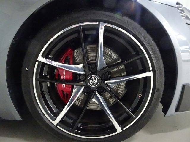 �@�q�����������Ă鏃���A���~�z�C�[���̃f�U�C���ł��B