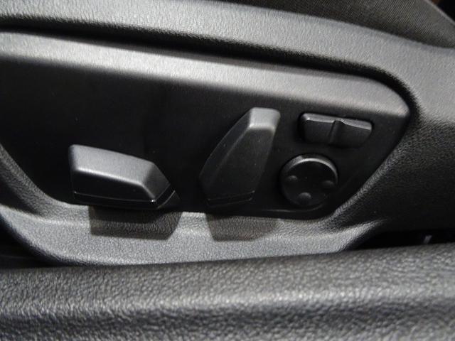 ����Ȃɂ��p���[�V�[�g�𑕔����Ă��܂��B�X�C�b�`�Ŋy�ɃV�[�g���߂��o���܂��B