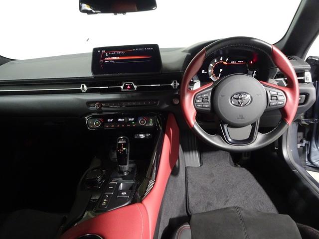 ��������܂Ƃ܂������̂���C���p�l�B�e����X�C�b�`�Ȃǂ��g���₷���ʒu�ɔz�u����Ă��܂��B