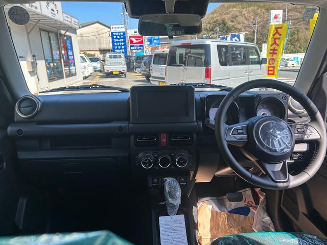 ジムニーノマド 　４ＷＤ・レーンキープアシスト・キーレス・盗難防止システム・キーレスエントリー・ヘッドライトウォッシャー・衝突軽減システム・（17枚目）
