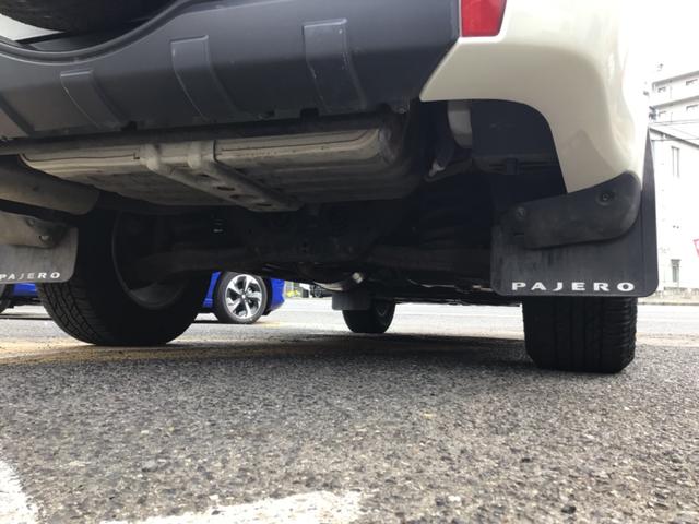 パジェロ ロング　ＧＲ　４ＷＤ／６６５００キロ／車検２年付き（13枚目）