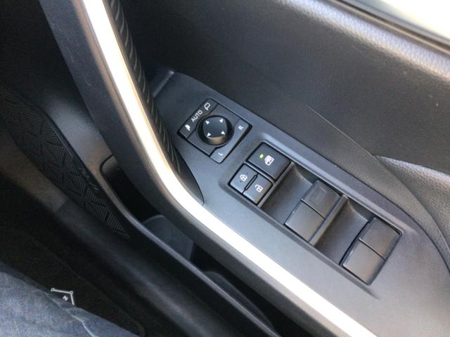 RAV4 X エアロパーツ/Bluetooth対応/バックカメラ/9インチナビ/車検2年付き(29枚目)