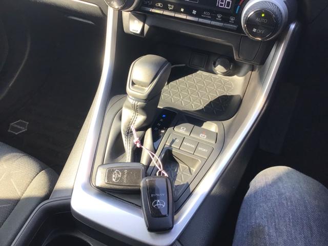 RAV4 X エアロパーツ/Bluetooth対応/バックカメラ/9インチナビ/車検2年付き(47枚目)