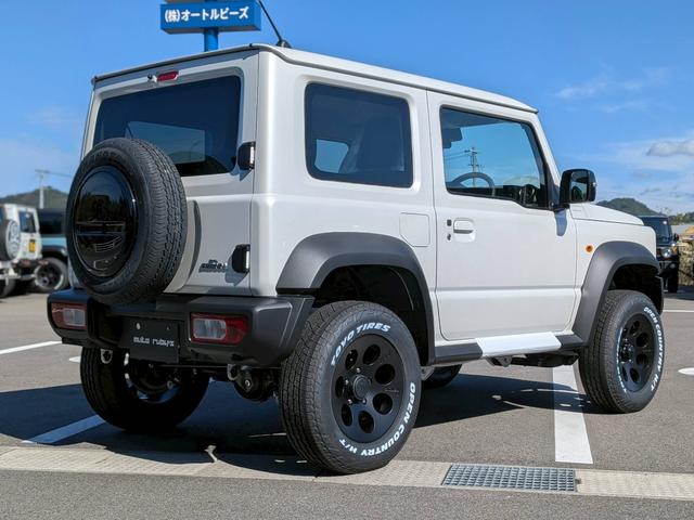 ジムニーシエラ ＪＣ　登録済み未使用車　オートマ車　４型最終モデル　カスタム車　リフトアップ　オートルビーズ仕様　スズスポグリル　ＴＯＹＯオープンカントリーホワイトレタータイヤ　Ｒａｍｏｎｅ２ホイール（6枚目）