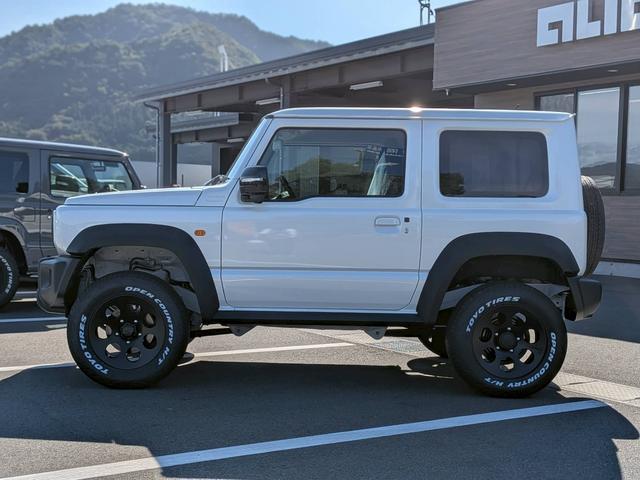 ジムニーシエラ ＪＣ　登録済み未使用車　オートマ車　４型最終モデル　カスタム車　リフトアップ　オートルビーズ仕様　スズスポグリル　ＴＯＹＯオープンカントリーホワイトレタータイヤ　Ｒａｍｏｎｅ２ホイール（9枚目）