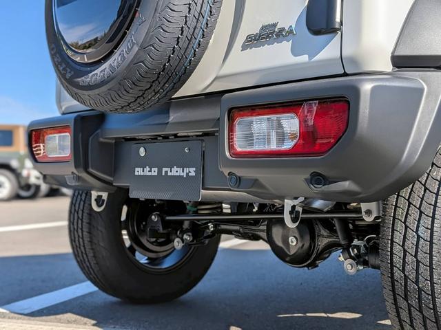 ジムニーシエラ ＪＣ　登録済み未使用車　オートマ車　４型最終モデル　カスタム車　リフトアップ　オートルビーズ仕様　スズスポグリル　ＴＯＹＯオープンカントリーホワイトレタータイヤ　Ｒａｍｏｎｅ２ホイール（19枚目）