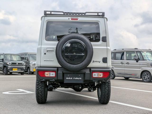 ジムニー ＸＣ　届出済未使用車　４型最終モデル　リフトアップ　ルーフラック付き　２２グリル　トーヨーオープンカントリーホワイトレタータイヤ　カスタム車　オートルビーズ仕様（6枚目）