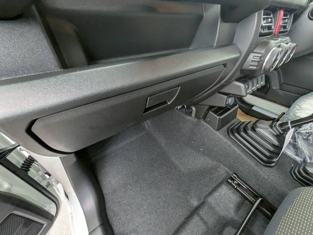ジムニー ＸＣ　届出済未使用車　４型最終モデル　リフトアップ　ルーフラック付き　２２グリル　トーヨーオープンカントリーホワイトレタータイヤ　カスタム車　オートルビーズ仕様（36枚目）