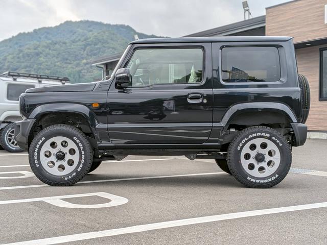ジムニー ＸＣ　届出済未使用車　４型最終モデル　リフトアップ　スズスポグリル　ラモーン２　ヨコハマタイヤホワイトレター　ジオランダーＡＴホワイトレタータイヤ　カスタム車　オートルビーズ仕様（9枚目）