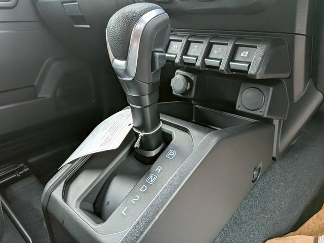 ジムニー ＸＣ　届出済未使用車　４型最終モデル　リフトアップ　スズスポグリル　ラモーン２　ヨコハマタイヤホワイトレター　ジオランダーＡＴホワイトレタータイヤ　カスタム車　オートルビーズ仕様（26枚目）