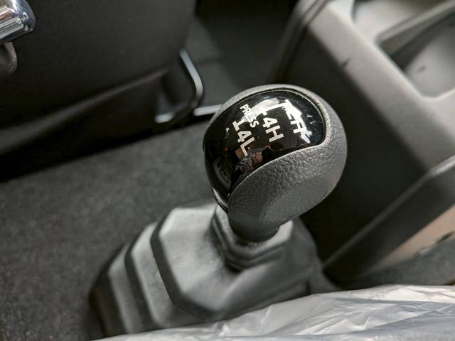 ジムニー ＸＣ　届出済未使用車　４型最終モデル　リフトアップ　スズスポグリル　ラモーン２　ヨコハマタイヤホワイトレター　ジオランダーＡＴホワイトレタータイヤ　カスタム車　オートルビーズ仕様（28枚目）
