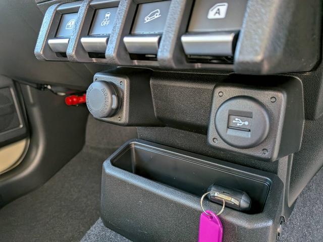 ジムニーシエラ JC 登録済未使用車 新型 5型 改良モデル リフトUP スズスポグリル ルーフキャリア Raomone2ホイール TOYOオープンカントリーRTタイヤ ホワイトレター ディスプレイオーディオ バックカメラ(32枚目)