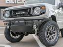 ジムニー ＸＣ　届出済未使用車　４型最終モデル　リフトアップ　ルーフラック付き　２２グリル　トーヨーオープンカントリーホワイトレタータイヤ　カスタム車　オートルビーズ仕様（2枚目）