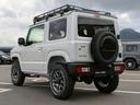 ジムニー ＸＣ　届出済未使用車　４型最終モデル　リフトアップ　ルーフラック付き　２２グリル　トーヨーオープンカントリーホワイトレタータイヤ　カスタム車　オートルビーズ仕様（7枚目）