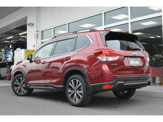 プレミアム ワンオーナー 純正ナビ8インチ 4WD 禁煙車(2枚目)