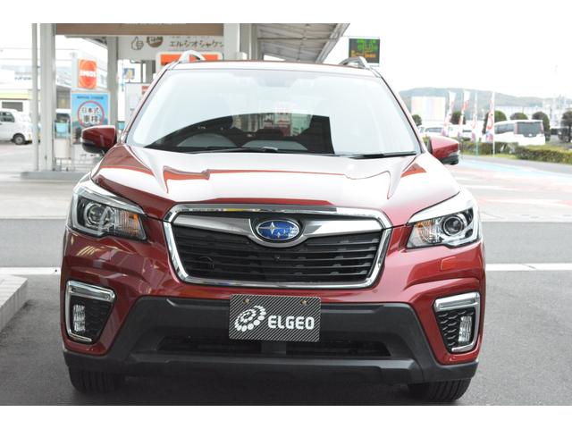 プレミアム ワンオーナー 純正ナビ8インチ 4WD 禁煙車(3枚目)