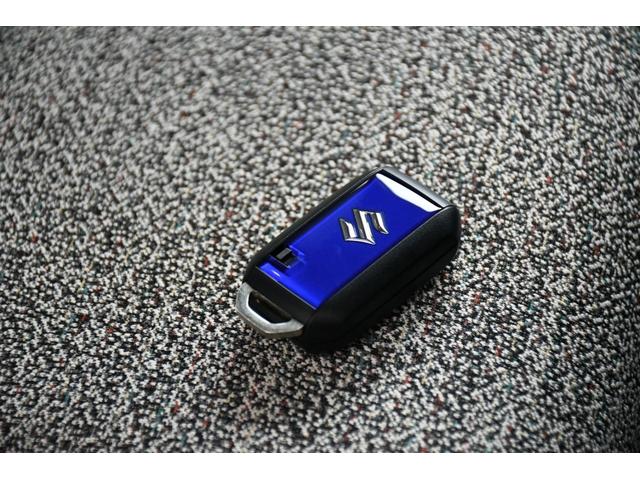 岡山県最大規模の複合店舗です。ガソリンから車検・整備・自動車販売・キズ凹みまでお任せください。