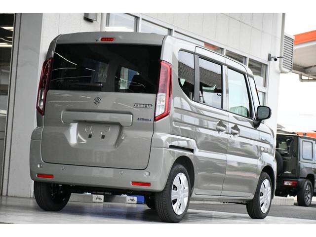 自社　板金塗装工場もあります。