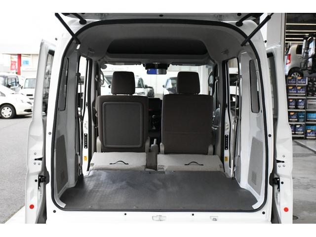 �G���W�I�͎����Ԑ����H��𕹐݁B�݌ɎԂ̓_������A�t�^�[�܂ŃG���W�I�ւ��C�����������B