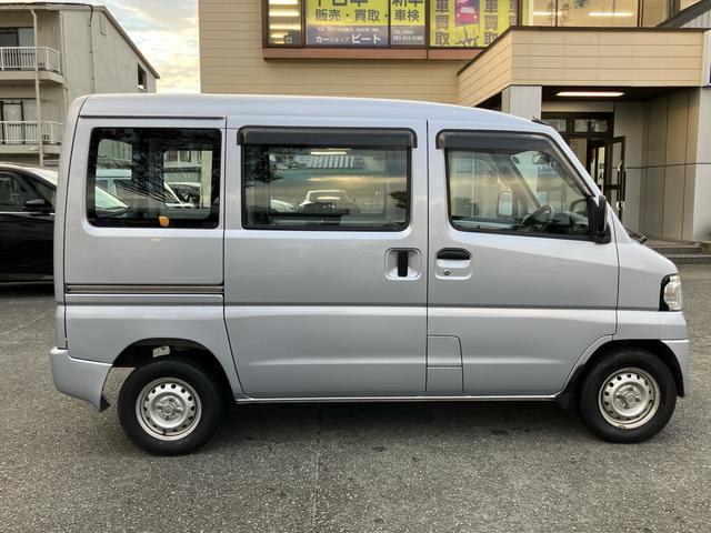 ミニキャブバン CD ハイルーフ 両側スライドドア 5速マニュアル(MT)車 エアコン パワーステアリング エアバッグ メンテナンスノート 取扱説明書(5枚目)