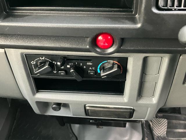 ミニキャブバン CD ハイルーフ 両側スライドドア 5速マニュアル(MT)車 エアコン パワーステアリング エアバッグ メンテナンスノート 取扱説明書(17枚目)