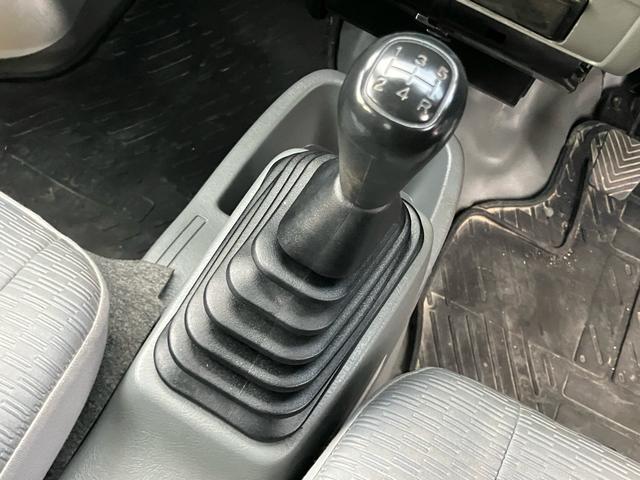 ミニキャブバン CD ハイルーフ 両側スライドドア 5速マニュアル(MT)車 エアコン パワーステアリング エアバッグ メンテナンスノート 取扱説明書(18枚目)