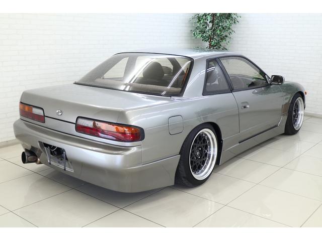 5速MT ターボ ロケバニフルエアロ 車高調 角目ライト 社外17インチアルミ 柿本マフラー 全塗装色替え(3枚目)