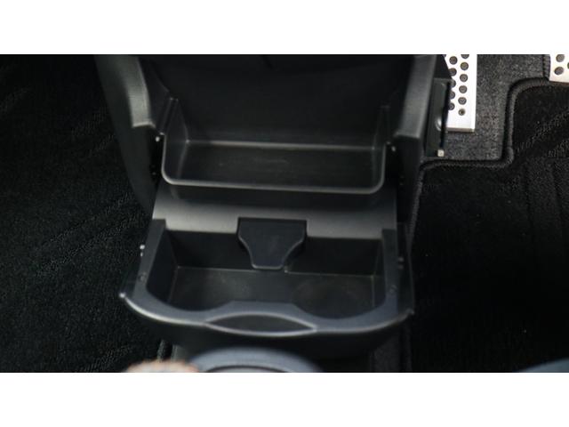 マーチ １２ＳＲ　５速ＭＴ　純正１５インチアルミ　Ｂｌｕｅｔｏｏｔｈオーディオ　ＥＴＣ（56枚目）