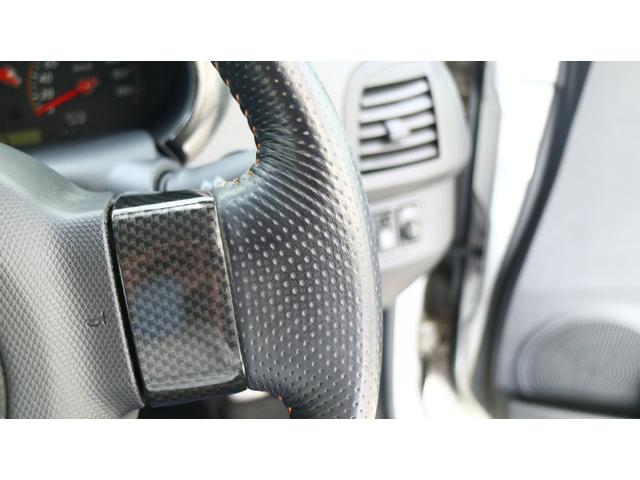マーチ １２ＳＲ　５速ＭＴ　純正１５インチアルミ　Ｂｌｕｅｔｏｏｔｈオーディオ　ＥＴＣ（60枚目）