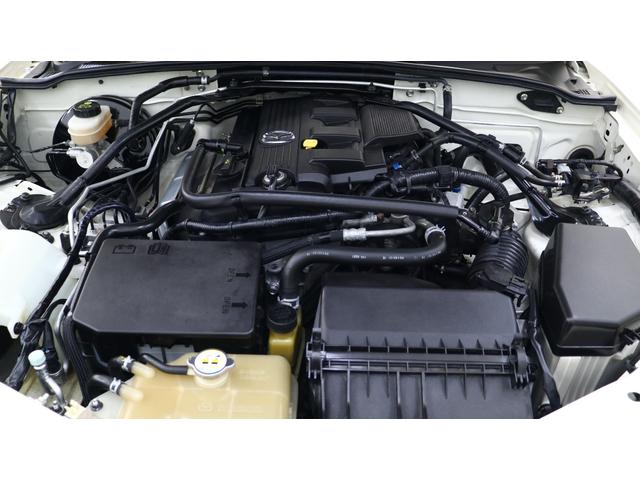 ロードスター ＮＲ－Ａ　ＲＡＹＳ１６インチアルミ　マツダ純正７点ロールバー　ビルシュタインサスペンション　ＨＩＤ　Ｂｌｕｅｔｏｏｔｈ付きオーディオ（6枚目）