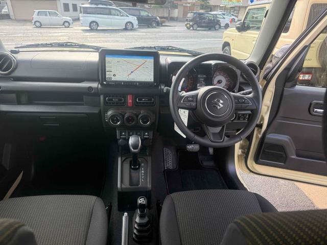 ジムニーシエラ ＪＣ　４ＷＤ　バックカメラ　オートクルーズコントロール　レーンアシスト　衝突被害軽減システム　ナビ　ＬＥＤヘッドランプ　アルミホイール　スマートキー　アイドリングストップ（2枚目）