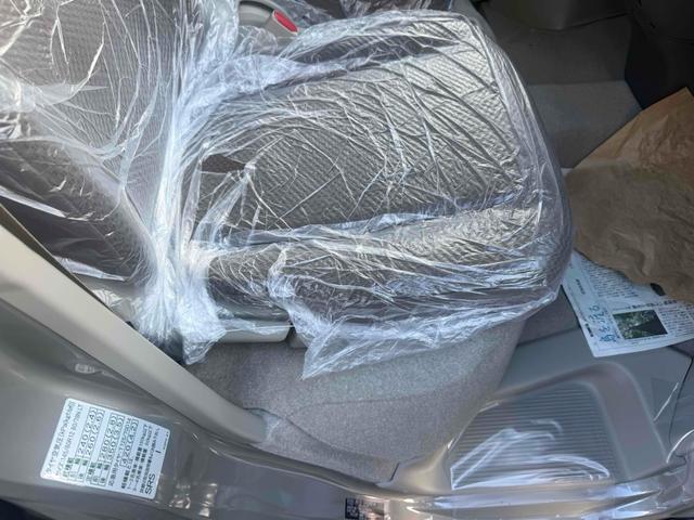 エブリイ ジョイン CVT 衝突被害軽減システム クリアランスソナー レーンアシスト 両側スライドドア スマートキー アイドリングストップ 電動格納ミラー シートヒーター LEDヘッドランプ 盗難防止システム(9枚目)