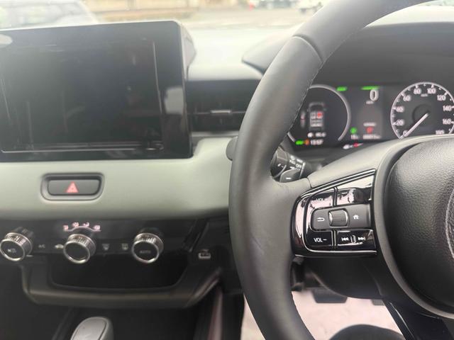 ヴェゼル ｅ：ＨＥＶ　Ｘ・ＨｕＮＴパッケージ　クリアランスソナー　オートクルーズコントロール　レーンアシスト　衝突被害軽減システム　オートライト　ＬＥＤヘッドランプ　アルミホイール　スマートキー　電動格納ミラー　ＣＶＴ　盗難防止システム（6枚目）