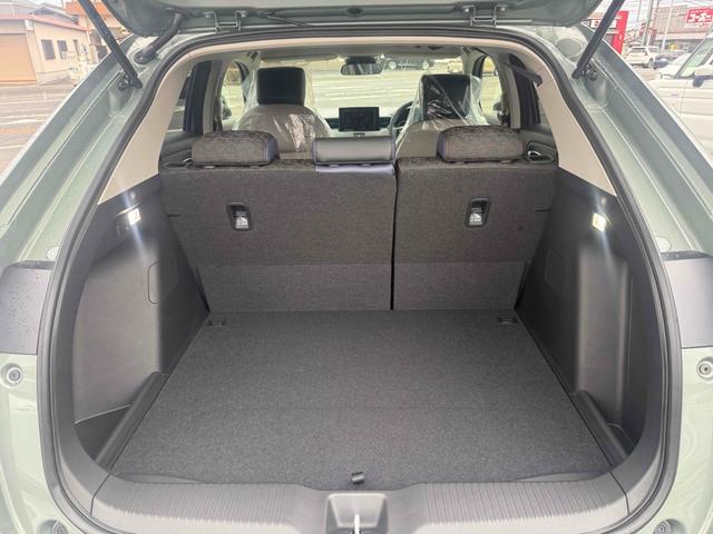 ヴェゼル ｅ：ＨＥＶ　Ｘ・ＨｕＮＴパッケージ　クリアランスソナー　オートクルーズコントロール　レーンアシスト　衝突被害軽減システム　オートライト　ＬＥＤヘッドランプ　アルミホイール　スマートキー　電動格納ミラー　ＣＶＴ　盗難防止システム（18枚目）