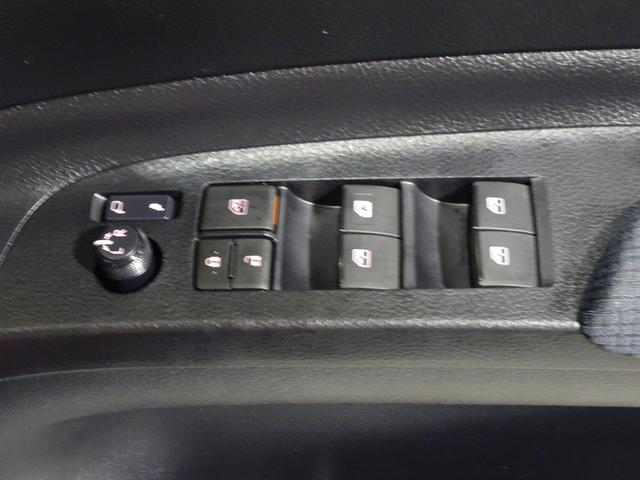 シエンタ Ｇ　ワンセグ　メモリーナビ　ミュージックプレイヤー接続可　バックカメラ　ＥＴＣ　両側電動スライド　ウオークスルー　乗車定員７人　ワンオーナー　記録簿　アイドリングストップ（36枚目）