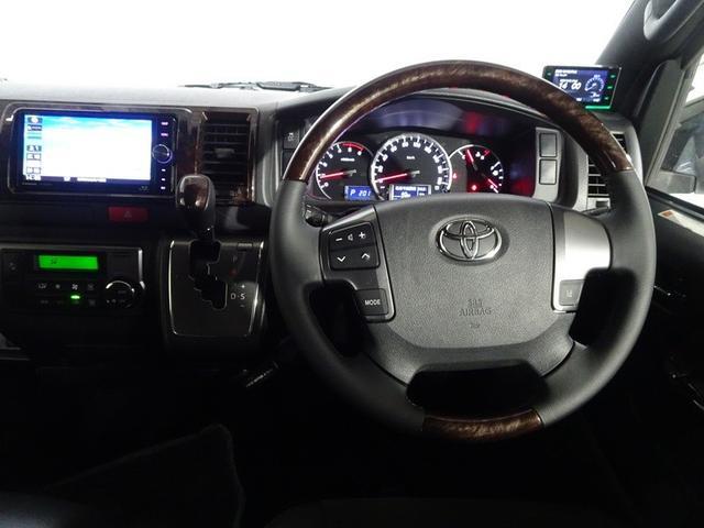 ハイエースバン ロングスーパーＧＬ　ディーゼル　４ＷＤ　フルセグ　メモリーナビ　ＤＶＤ再生　バックカメラ　衝突被害軽減システム　オートマチックハイビーム　ＥＴＣ　ドラレコ　スマートキー　両側電動スライド　ＬＥＤヘッドランプ　純正アルミ（9枚目）
